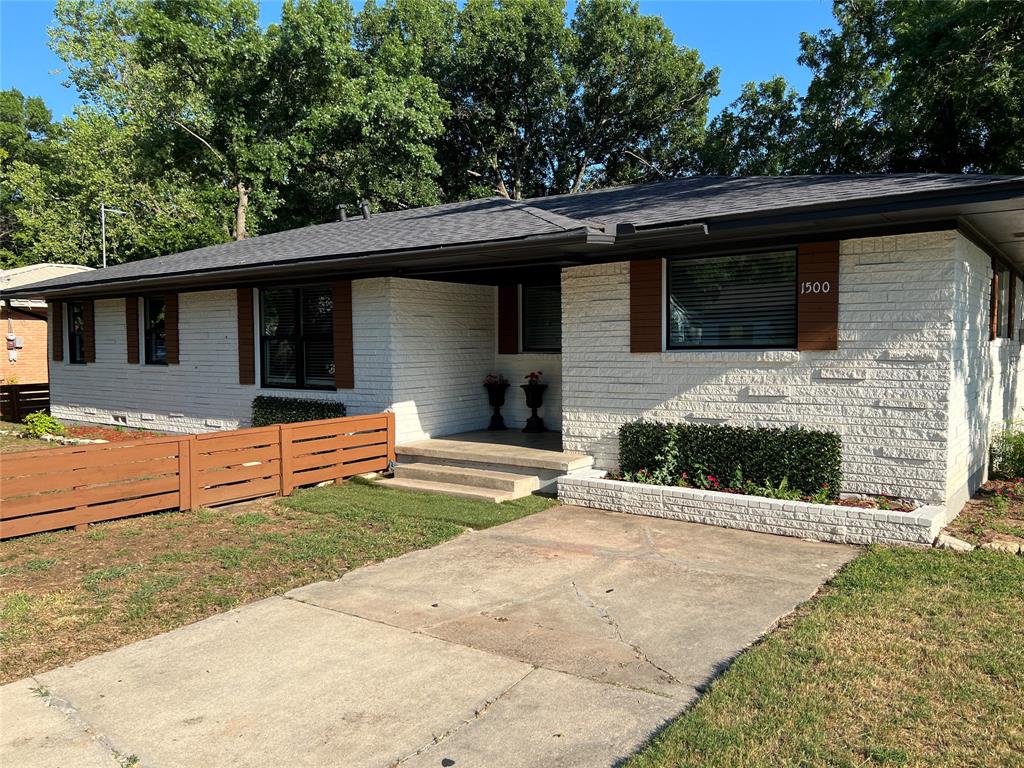 Elizabeth St, Gainesville, TX 76240