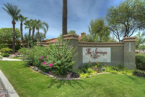 2025-2929 W Yorkshire Dr, Phoenix, AZ, 85027-3949 | Card Image