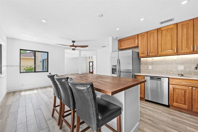 11293 Rhapsody Rd, House other with 4 bedrooms, 3 bathrooms and null parking in Hollywood FL | Image 9