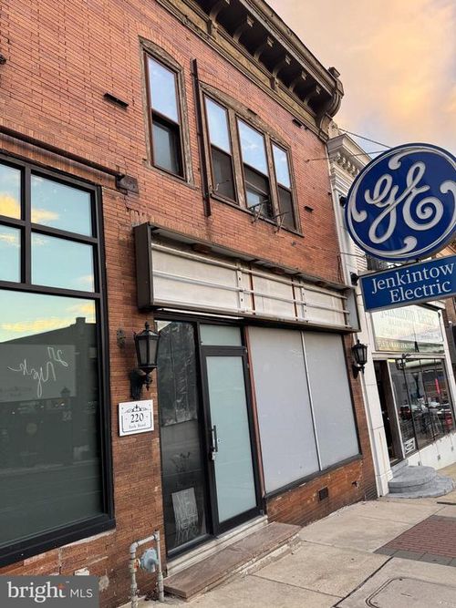 220 York Rd, JENKINTOWN, PA, 19046-3244 | Card Image