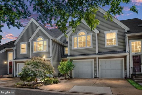 426 Fortress Way, OCCOQUAN, VA, 22125-7717 | Card Image