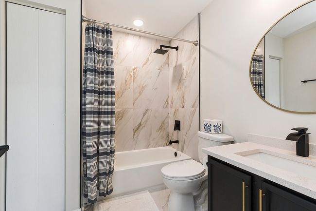 1528 Peachtree Ln, Home with 2 bedrooms, 4 bathrooms and 2 parking in Lockport IL | Image 15