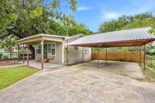 210 Bensdale Rd, Pleasanton, TX, 78064-2104 | Card Image