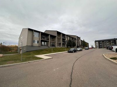 1141 - 201 Abasand Dr, Condo with 2 bedrooms, 1 bathrooms and 1 parking in Fort Mcmurray AB | Image 1