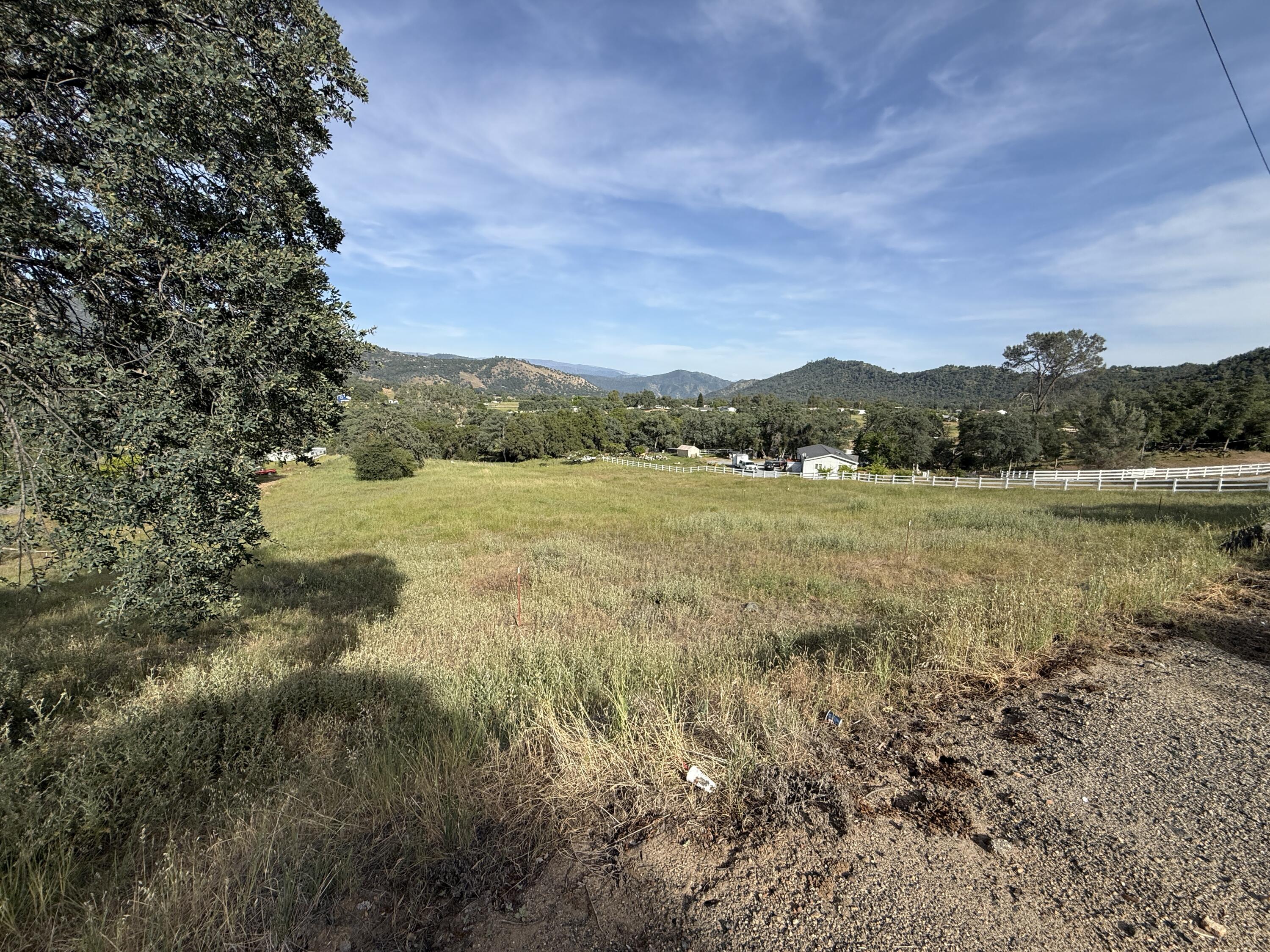 Land in Tollhouse 4