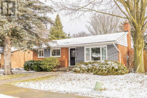 46 Meadow Cres, Kitchener, ON, N2M4E7 | Card Image