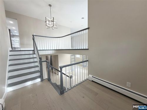 850 Ridgewood Ave, Oradell, NJ, 07649-1933 | Card Image