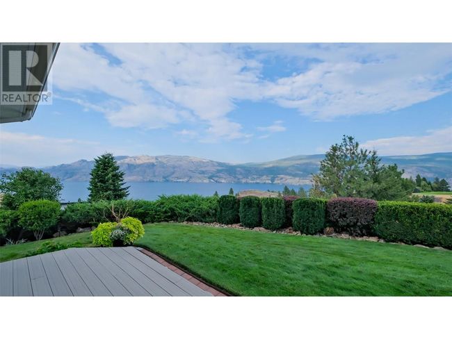 118 Sumac Ridge Dr, House other with 4 bedrooms, 3 bathrooms and 6 parking in Summerland BC | Image 42