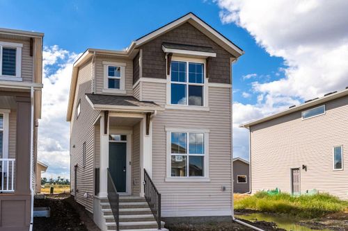 109 Montane Link Se, High River, AB, T1V0L1 | Card Image
