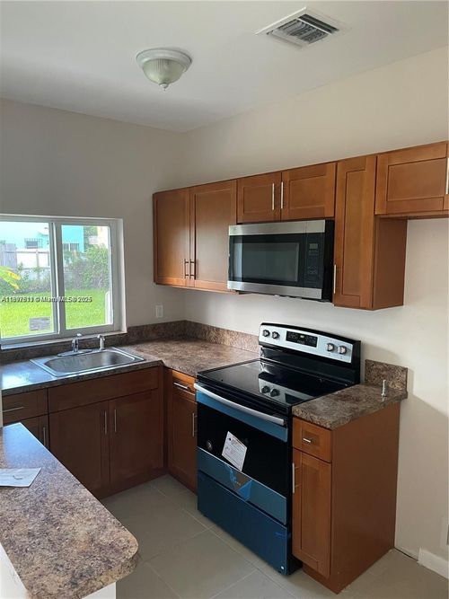 apt-2-8321 Ne Miami Ct, Miami, FL, 33138-3773 | Card Image