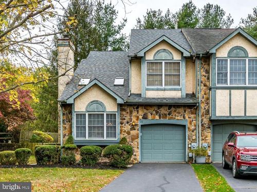 29 Dorchester Dr, East Brunswick, NJ, 08816-5205 | Card Image