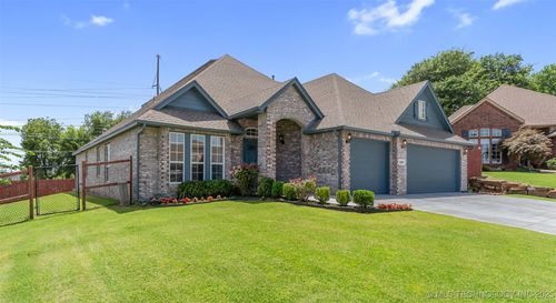 1600 N 5th St, Broken Arrow, OK, 74012-8489 | Card Image