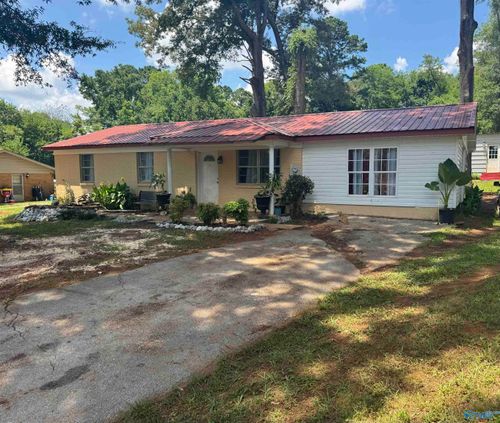 295 Trojan Dr, Hazel Green, AL, 35750-9652 | Card Image
