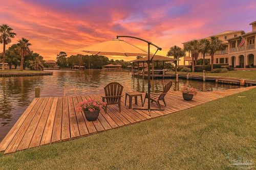 1050 Edgewater Ln, Gulf Breeze, FL, 32563-3312 | Card Image