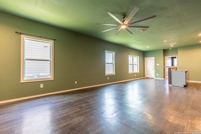 14615 Stirrup Trce, House other with 3 bedrooms, 2 bathrooms and null parking in Elmendorf TX | Image 7