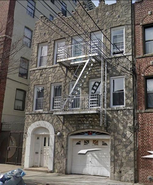 993 Findlay Ave, Bronx, NY, 10456-6102 | Card Image