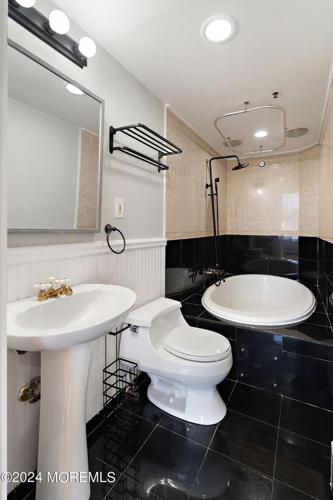 501 - 1115 Willow Ave, Condo with 3 bedrooms, 3 bathrooms and null parking in Hoboken NJ | Image 26