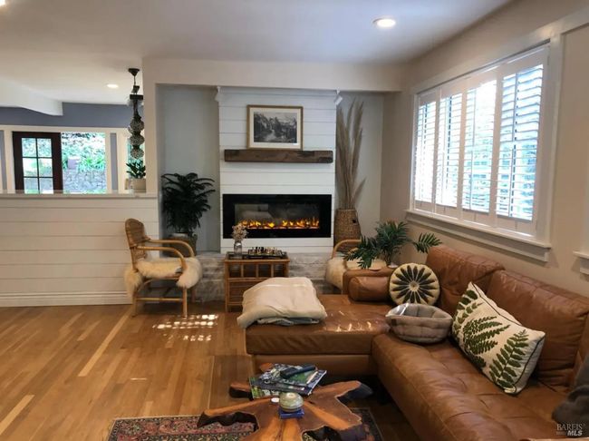105 Woodland Rd, House other with 3 bedrooms, 1 bathrooms and 5 parking in Fairfax CA | Image 4
