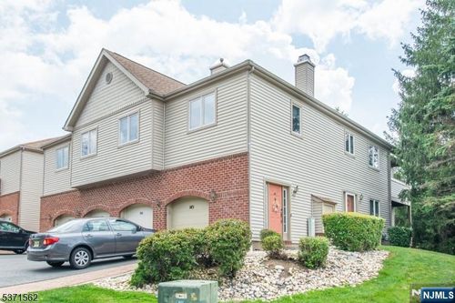 144 Sunrise Dr, Whippany, NJ, 07981-1166 | Card Image