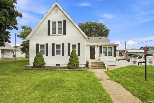 1017 N Weston St, Rensselaer, IN, 47978-2041 | Card Image