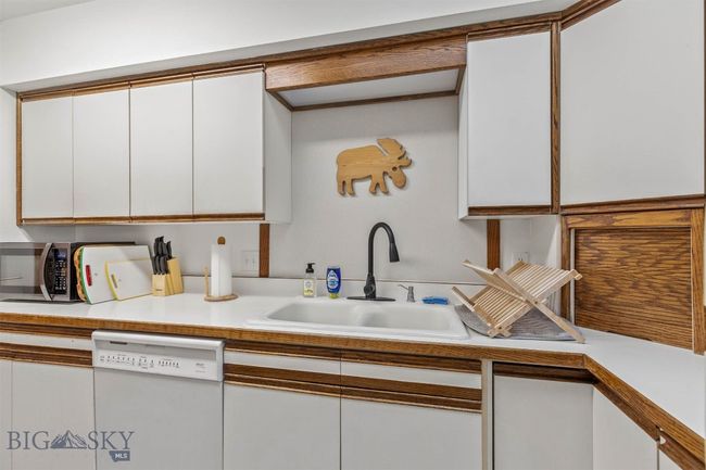 Main House Kitchen | Image 18