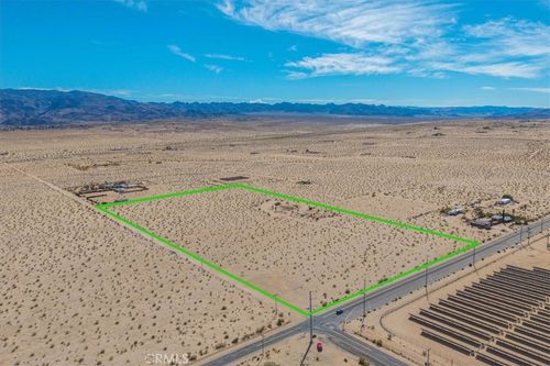 3888 Desert Heights Dr, 29 Palms, CA, 92277-9246 | Card Image