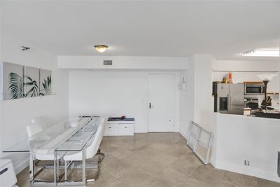 1403 - 3400 Ne 192nd St, Condo with 2 bedrooms, 2 bathrooms and null parking in Aventura FL | Image 3