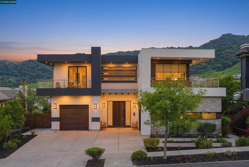 11 Bigleaf Rd, Orinda, CA, 94563-3729 | Card Image