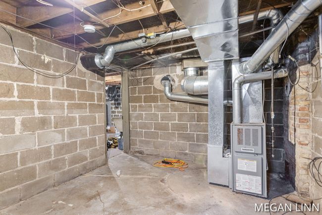 186 W 12 Th St, House other with 6 bedrooms, 3 bathrooms and null parking in Holland MI | Image 55