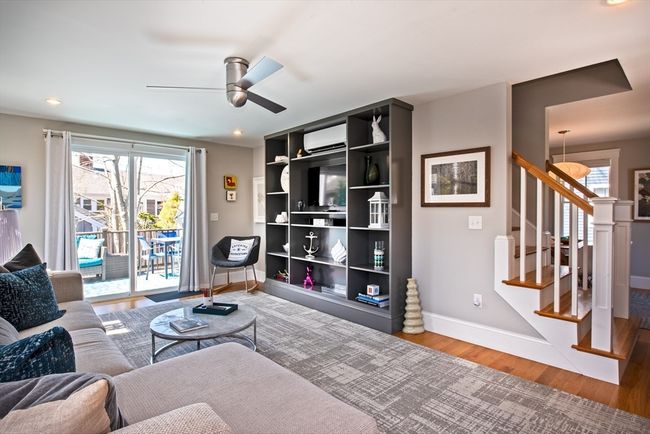 2 - 16 Holway Ave, Condo with 1 bedrooms, 2 bathrooms and 2 parking in Provincetown MA | Image 6