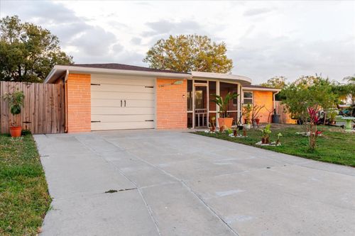 2704 Lawn Pl, HOLIDAY, FL, 34691-3235 | Card Image