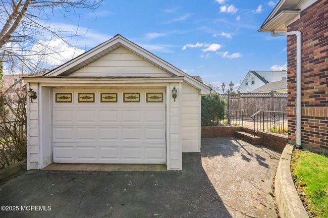 Detached Garage | Image 35