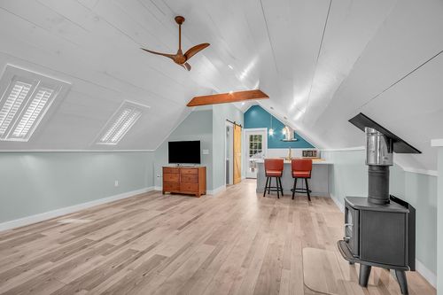 10 Wallace Brook Rd, Brookline, NH, 03033-2121 | Card Image