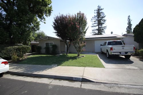 933 Russell Ave, Clovis, CA, 93612-1948 | Card Image