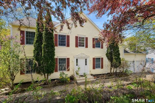 29 Tarrywile Lake Rd, Danbury, CT, 06810-7924 | Card Image