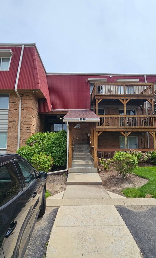 2101-1870 Tall Oaks Dr, Aurora, IL, 60505-1240 | Card Image
