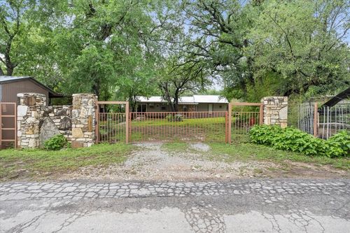 4932 Cimmaron Trl, Weatherford, TX, 76087-9274 | Card Image