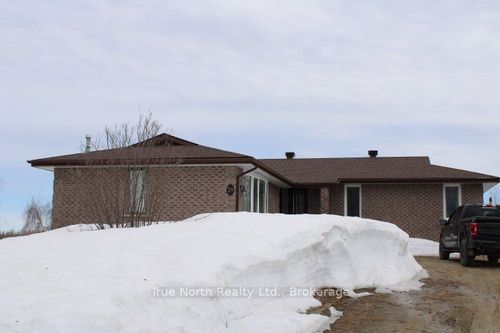 29 Dagenais Rd, Val Rita Harty, ON, P0L2G0 | Card Image