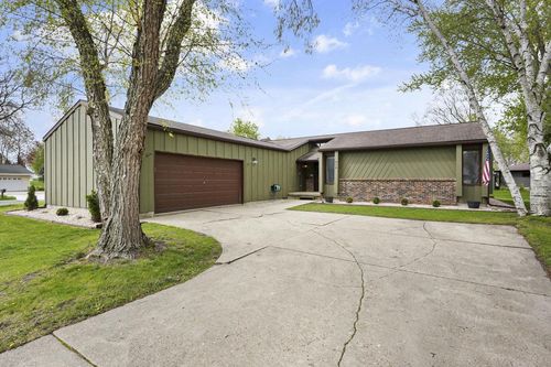 218 Avalon Rd, Columbus, WI, 53925-1806 | Card Image