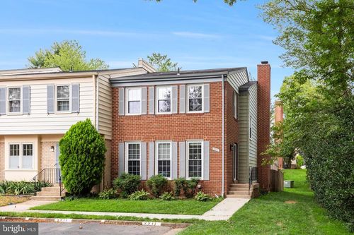 9911 Finian Ct, VIENNA, VA, 22181-6029 | Card Image