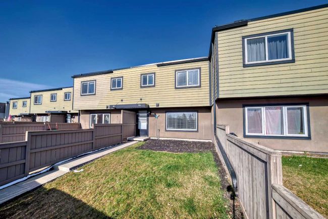 164 - 3809 45 Street Sw, Home with 3 bedrooms, 1 bathrooms and 1 parking in Calgary AB | Image 14