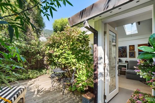 42 Arenal Ave, Stinson Beach, CA, 94970-9726 | Card Image