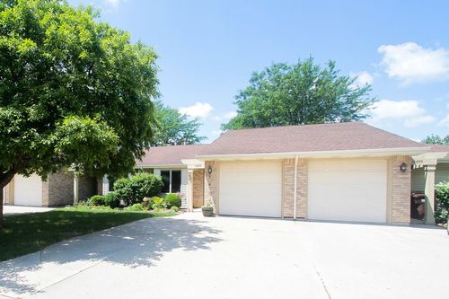 2-10859 Timer Dr W, Huntley, IL, 60142-7198 | Card Image