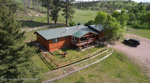 17512 Us Highway 14, Moorcroft, WY, 82721-8814 | Card Image