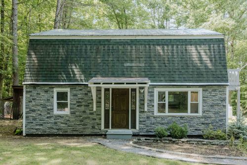 71 Oliver Hill Rd, Swanzey, NH, 03446-2209 | Card Image