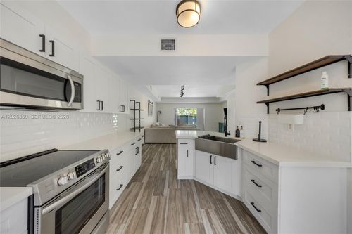 3-8942 W Flagler St, Miami, FL, 33174-2300 | Card Image
