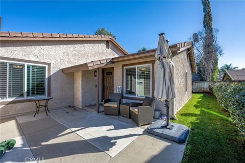 25688 Neblina Ct, Valencia, CA, 91355-2236 | Card Image