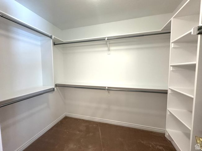 Primary bedroom walk in closet | Image 15