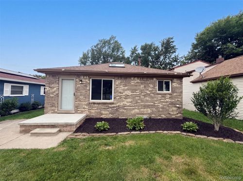 33522 Fernwood St, Westland, MI, 48186-4863 | Card Image