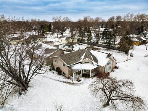 1909 56th Avenue N, Moorhead, MN, 56560 | Card Image